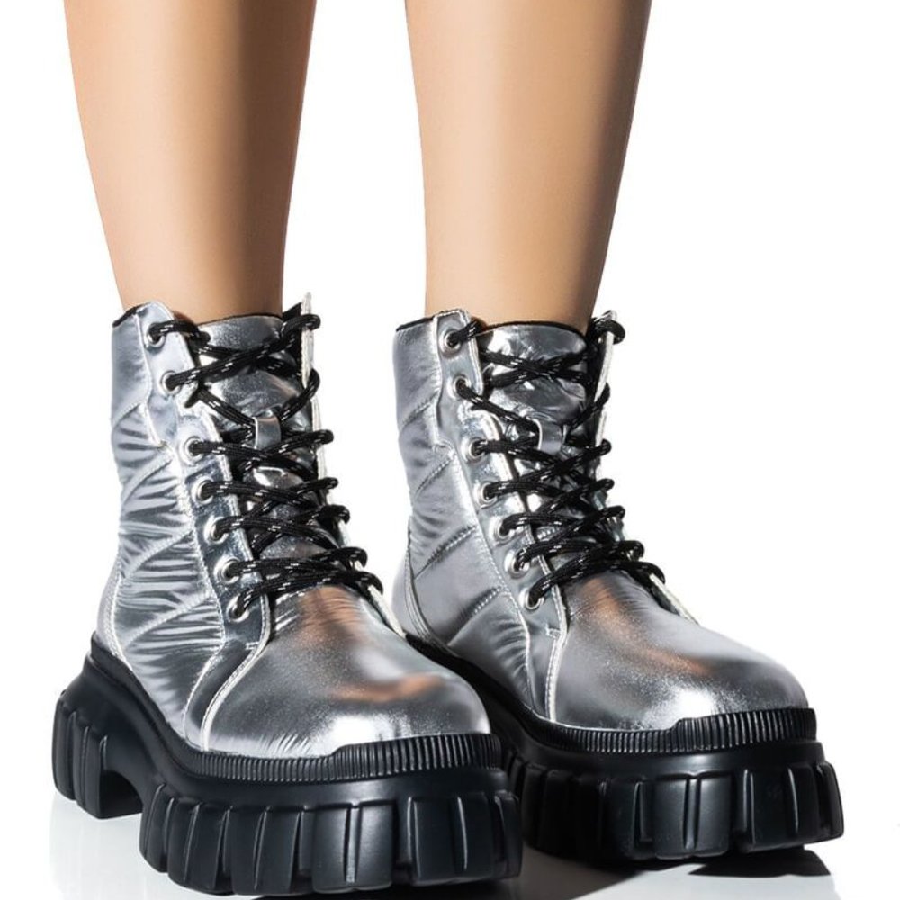 Miz Celsius: Silver Puffer Construction Boot SIZE 8 9 - Picture 6 of 6